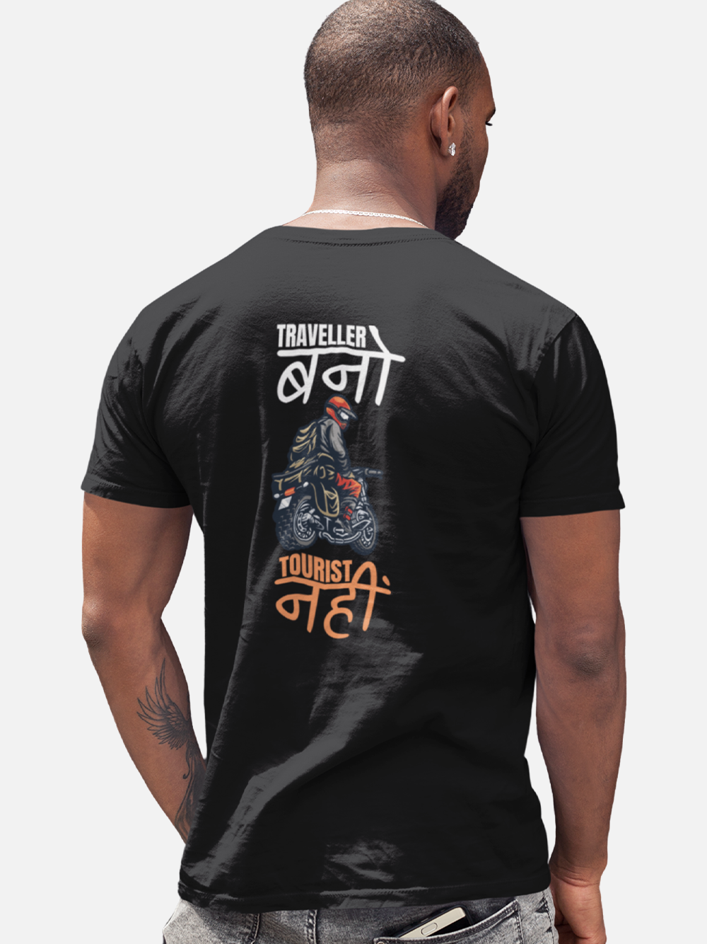 "Traveller Bano Tourist Nahi" Biker T-Shirt