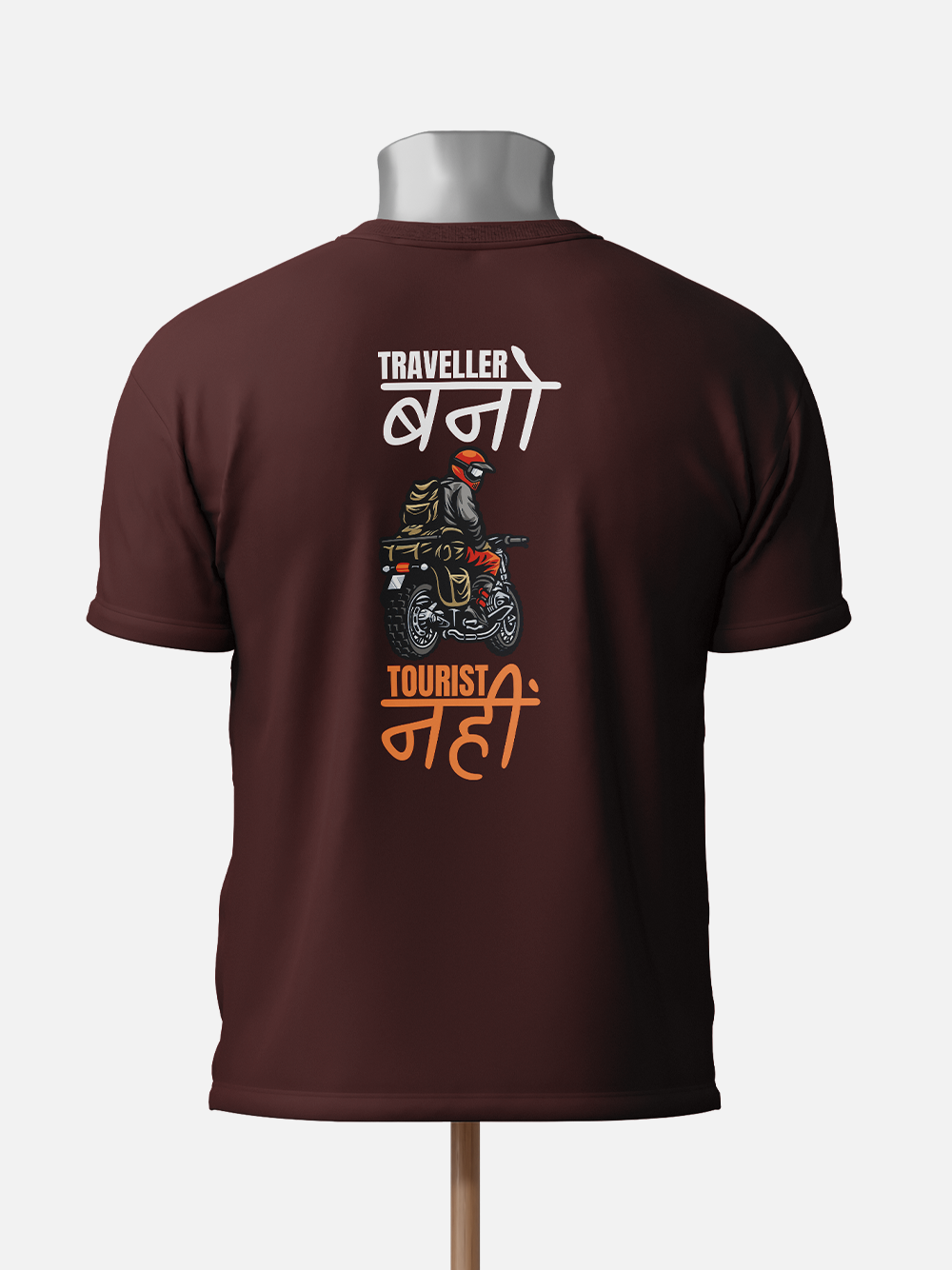 "Traveller Bano Tourist Nahi" Biker T-Shirt